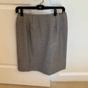 Amanda Smith Pure Wool Skirt, Size 10